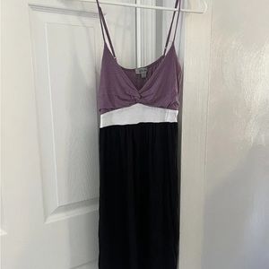 NWT Guess Women’s Purple White Black Dress Medium M